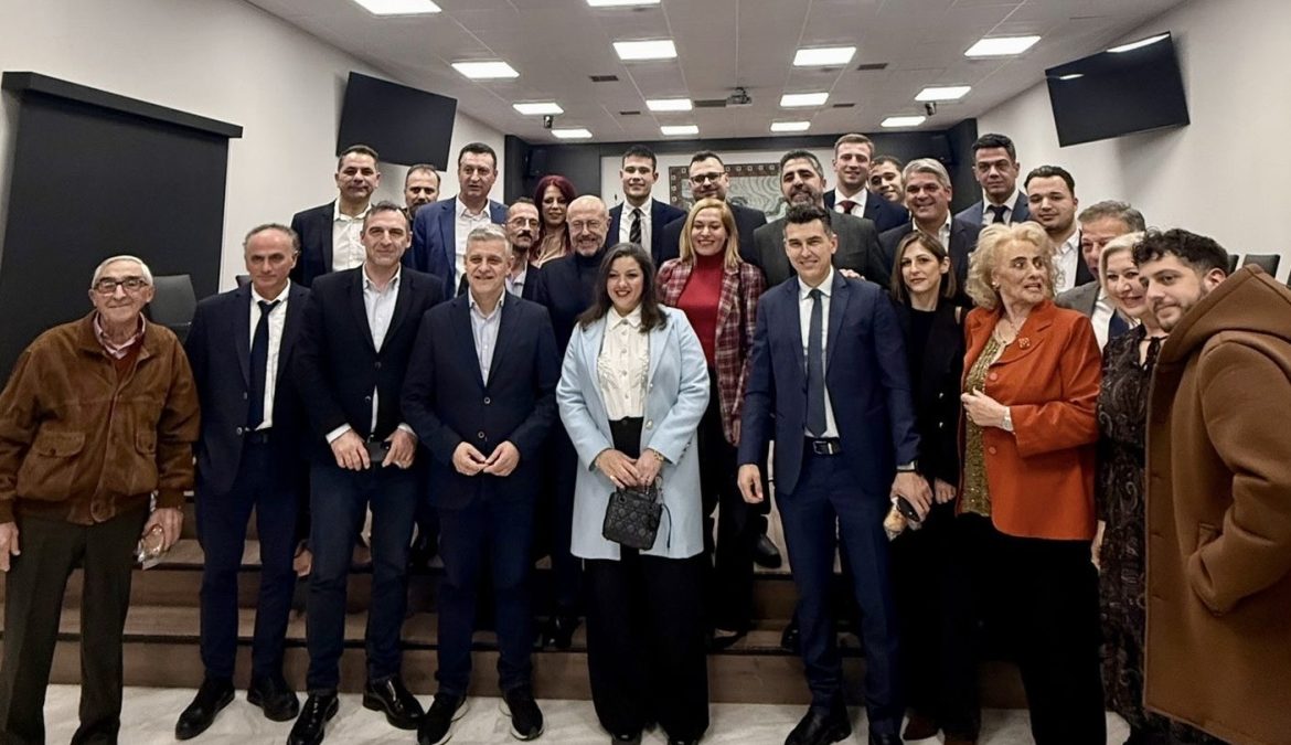 ΣΙΝΔΟΣ • ΚΟΠΗ ΒΑΣΙΛΟΠΙΤΑΣ ΔΗΜ.Τ.Ο. ΝΔ ΔΗΜΟΥ ΔΕΛΤΑ!