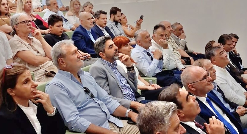 ΑΜΕΡΙΚΑΝΙΚΗ ΓΕΩΡΓΙΚΗ ΣΧΟΛΗ! ΑΜΕΡΙΚΑΝΙΚΗ ΓΕΩΡΓΙΚΗ ΣΧΟΛΗ!