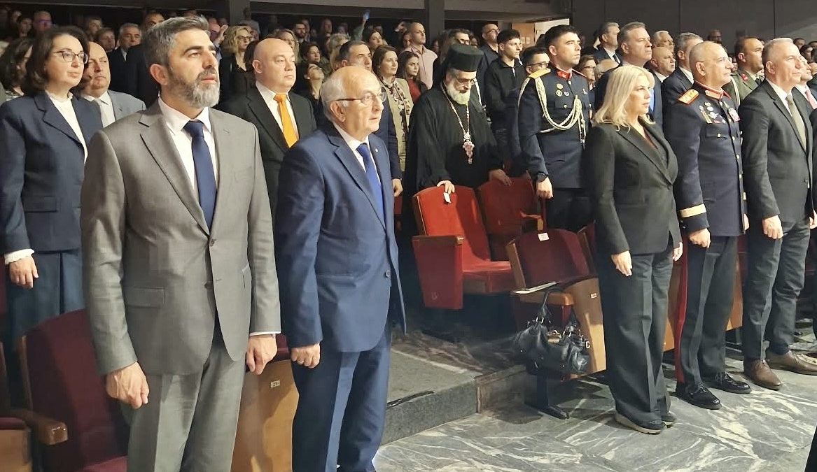 ΑΙΘΟΥΣΑ ΤΕΛΕΤΩΝ Α.Π.Θ.! ΑΙΘΟΥΣΑ ΤΕΛΕΤΩΝ Α.Π.Θ.!